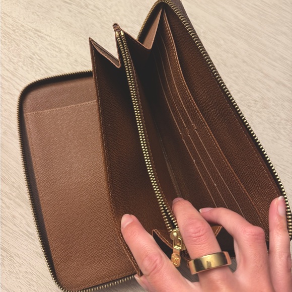 Louis Vuitton monogram wallet - Picture 10 of 11